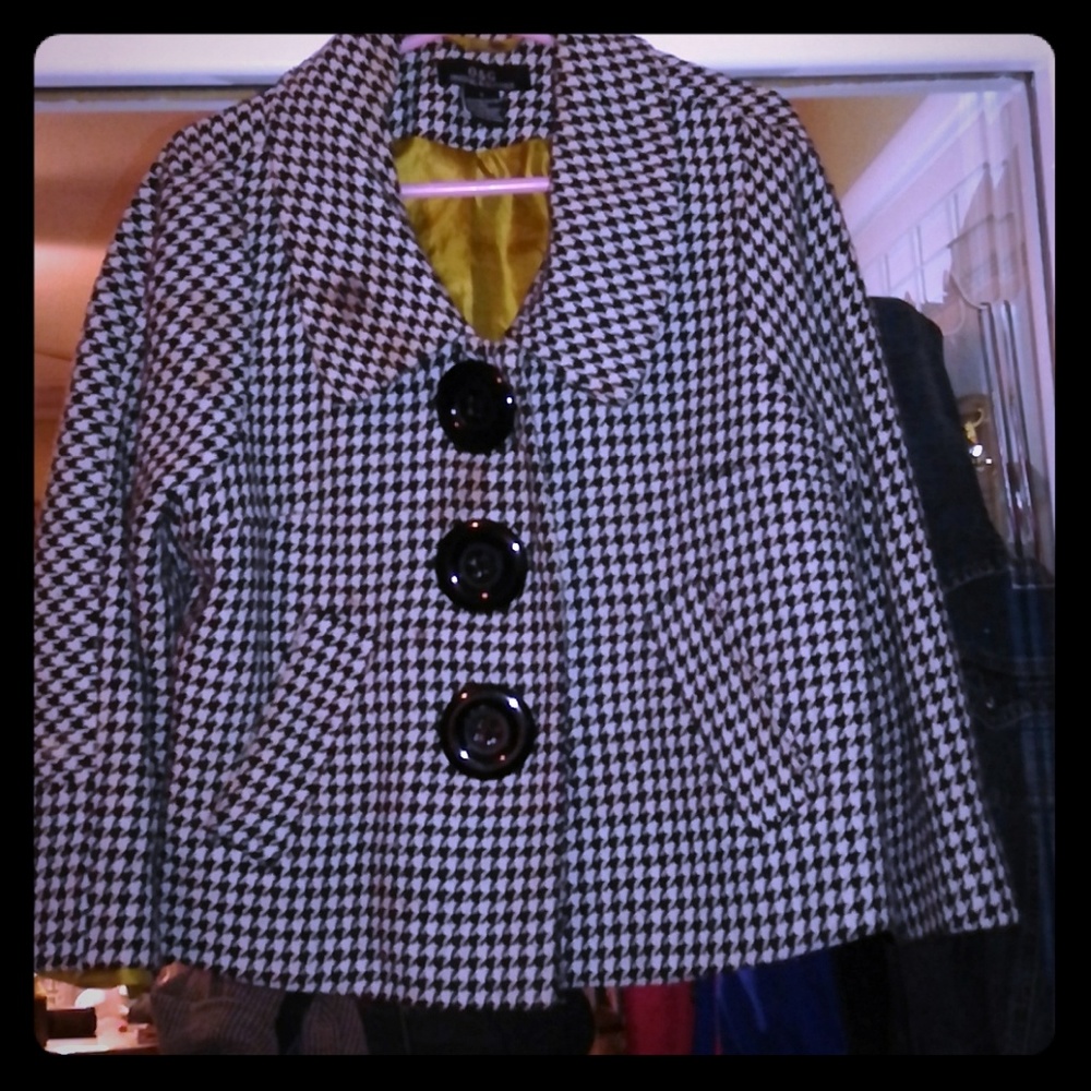 Retro houndstooth coat